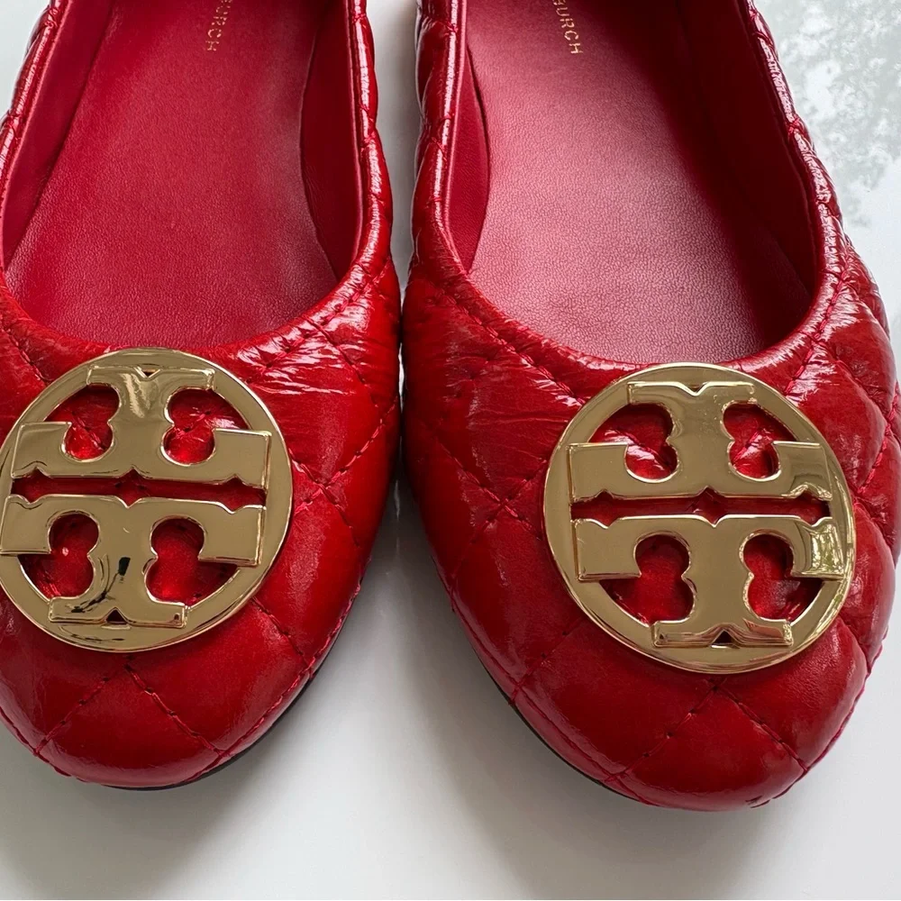 Tory Burch chelsea quilted ballet flat vince patent crinkle, fiesta red/gold sz6 - Picture 8 of 13